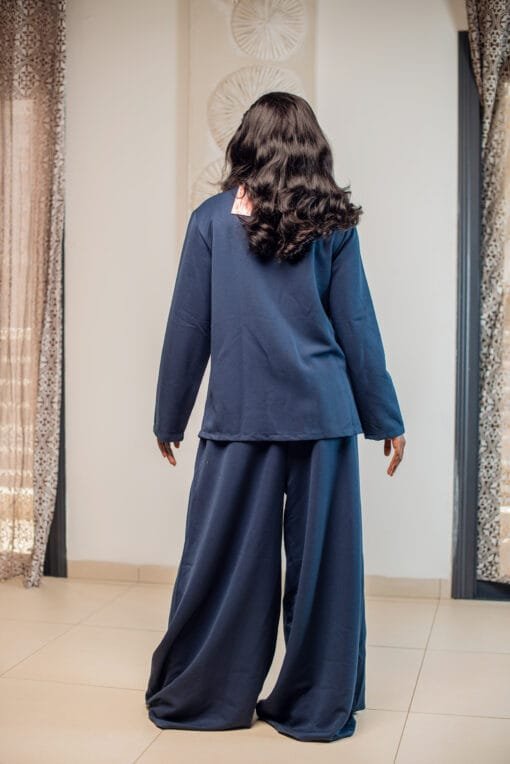 Ensemble 2 pièces bleu blouse croisée + pantalon – Image 2