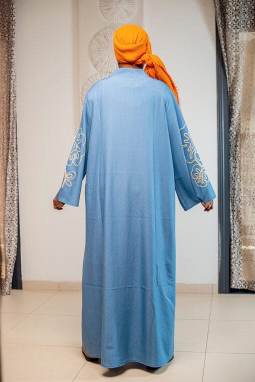 Robe longue à manches brodées – Image 3