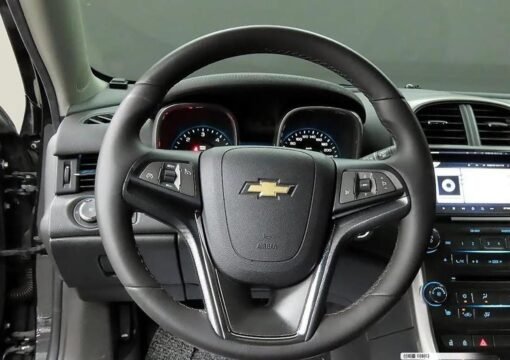 Location de véhicule avec ou sans chauffeur Chevrolet Malibu 5 places – Image 5