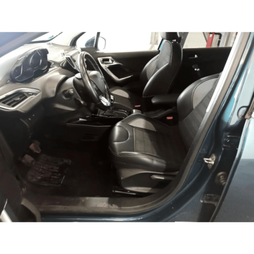 Location de véhicule avec ou sans chauffeur Peugeot 2008 Allure Business Faible consommation – Image 6