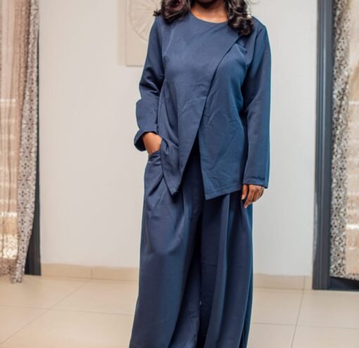 Ensemble 2 pièces bleu blouse croisée + pantalon