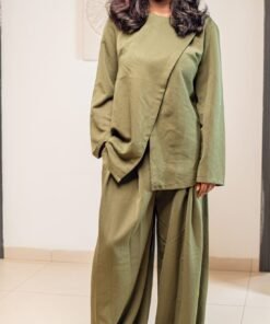 Ensemble 2 pièces vert blouse croisée + pantalon