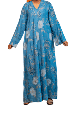Robe longue bleue à motifs floraux dorés