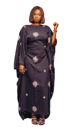 Robe papillon noire à motifs brodés