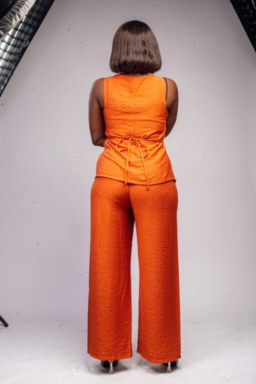 Ensemble orange sans manches bas en pointe et lacets au dos – Image 3