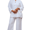 Ensemble fluide texturé blanc et finitions nacrées